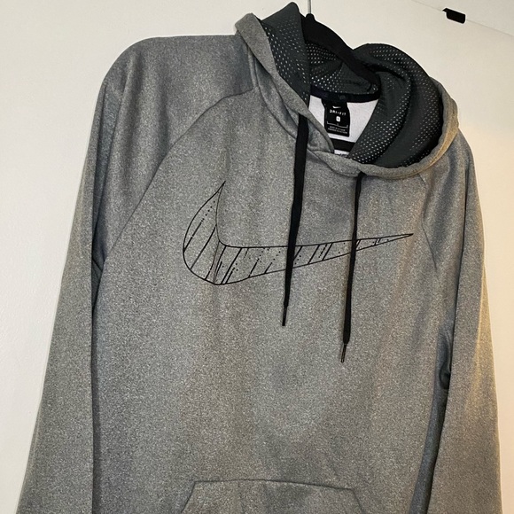 Nike Dri-Fit Grey Sweatshirt - Picture 2 of 4